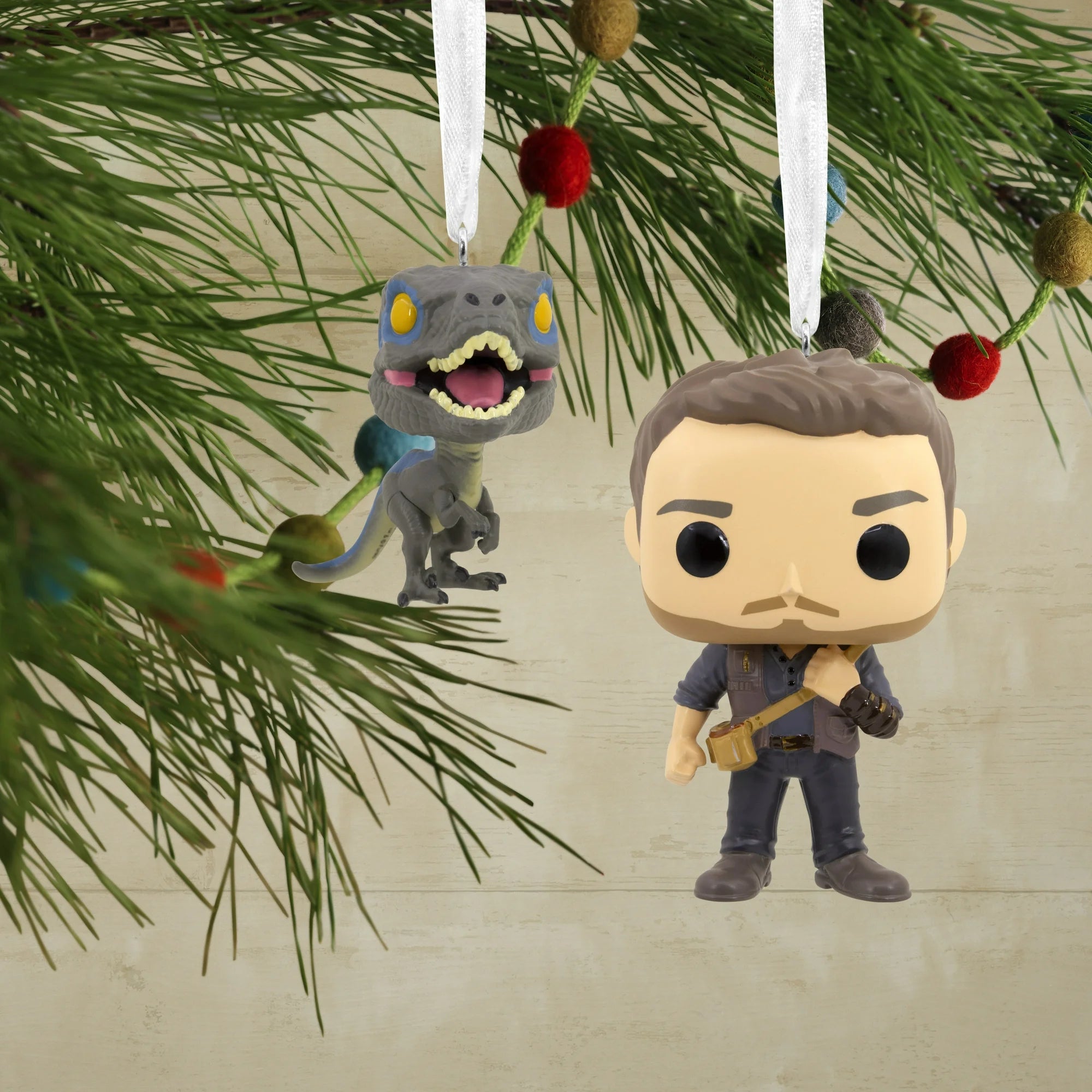 Hallmark x Funko Jurassic World - Owen and Blue - Christmas Ornament